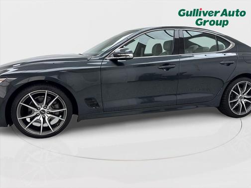 Hallasan Green 2023 Genesis G70 2.0T RWD