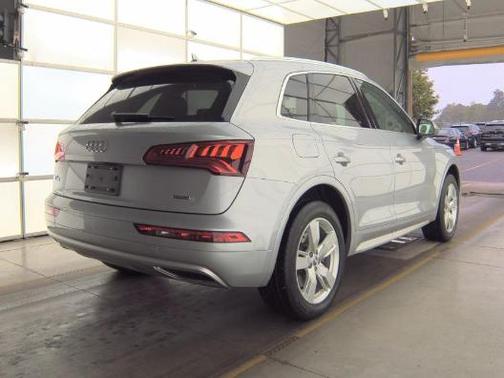 Silver Metallic 2019 Audi Q5 2.0T Premium