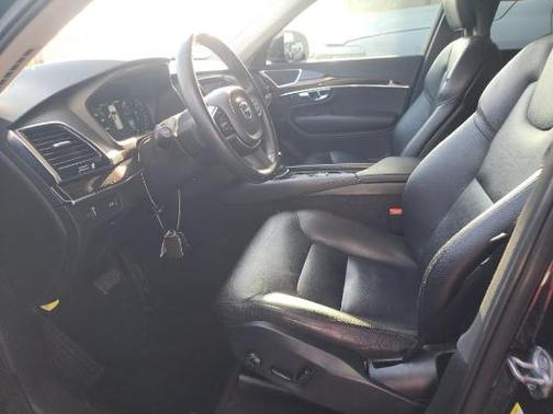 Onyx Black Metallic 2016 Volvo XC90 T6 Momentum