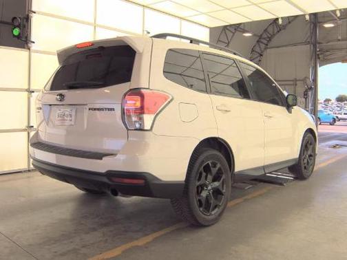 Crystal White Pearl 2018 Subaru Forester 2.5i Premium Black Edition