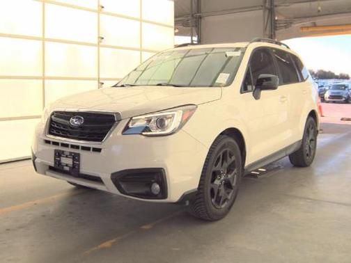 Crystal White Pearl 2018 Subaru Forester 2.5i Premium Black Edition