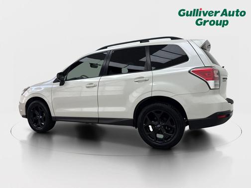 Crystal White Pearl 2018 Subaru Forester 2.5i Premium Black Edition