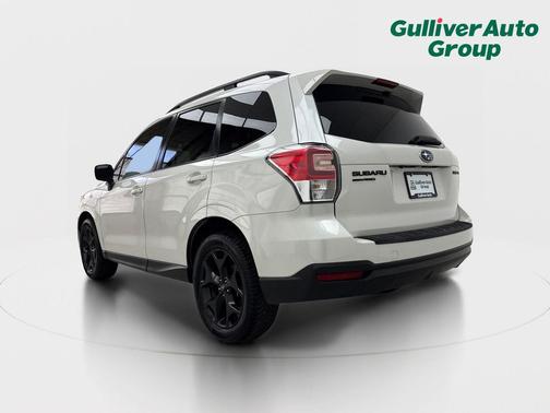 Crystal White Pearl 2018 Subaru Forester 2.5i Premium Black Edition