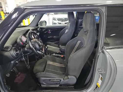Moonwalk Gray Metallic 2019 MINI Hardtop John Cooper Works