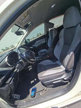 Crystal White Pearl 2018 Subaru Crosstrek 2.0i Premium