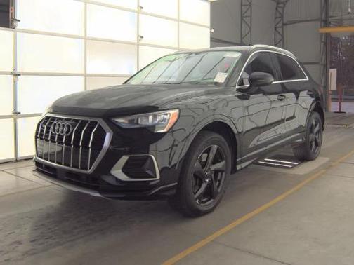 Mythos Black Metallic 2021 Audi Q3 40 Premium