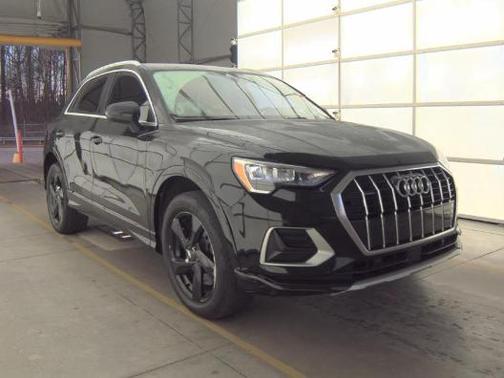 Mythos Black Metallic 2021 Audi Q3 40 Premium