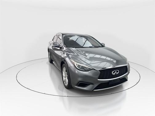 2018 INFINITI QX30 Luxury