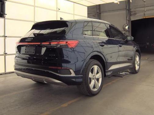 Navarra Blue Metallic 2023 Audi Q4 e-tron Premium Plus 50 quattro