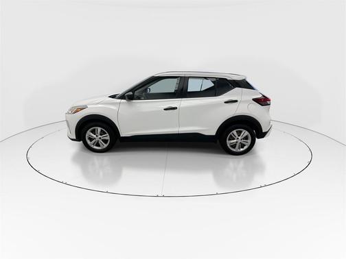 2022 Nissan Kicks S