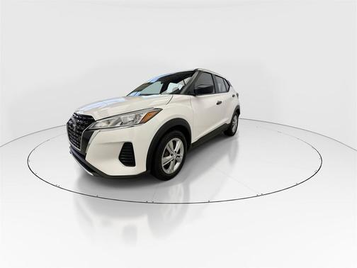 2022 Nissan Kicks S