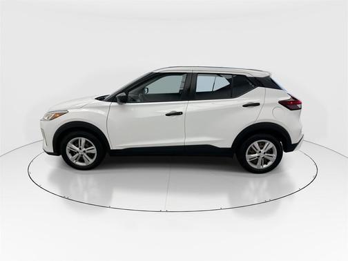 2022 Nissan Kicks S