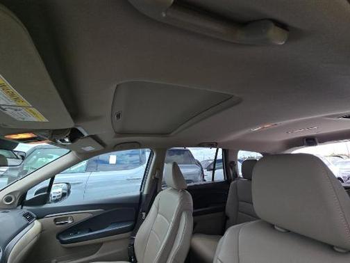 Lunar Silver Metallic 2019 Honda Pilot EX-L