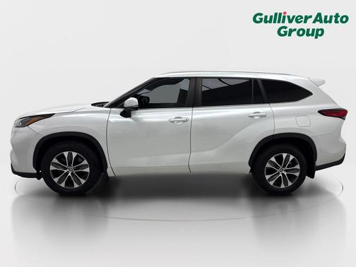 Wind Chill Pearl 2023 Toyota Highlander XLE