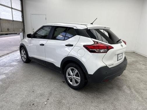 2020 Nissan Kicks S