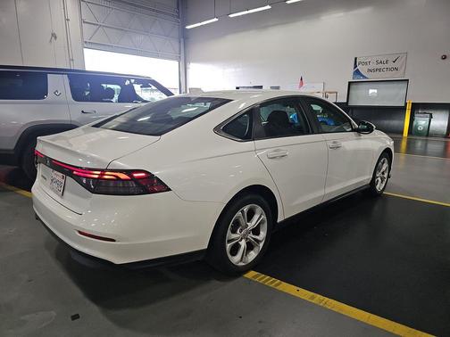 White 2024 Honda Accord LX 1.5T