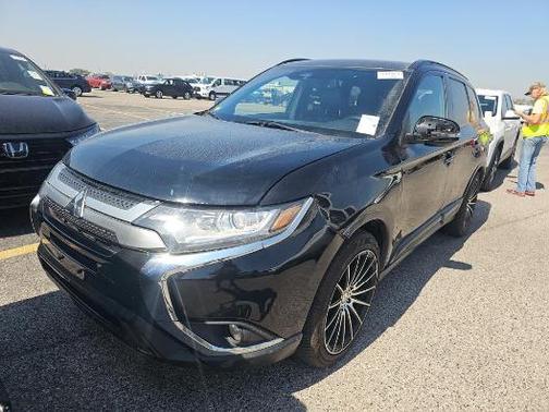 2020 Mitsubishi Outlander LE