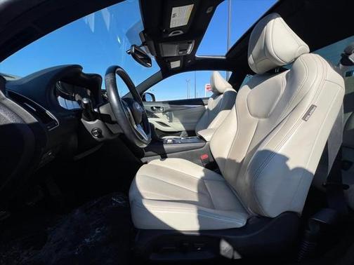2017 INFINITI Q60 3.0T Premium