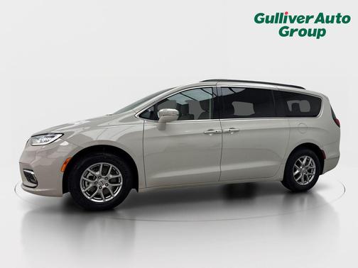 Luxury White Pearlcoat 2021 Chrysler Pacifica Touring
