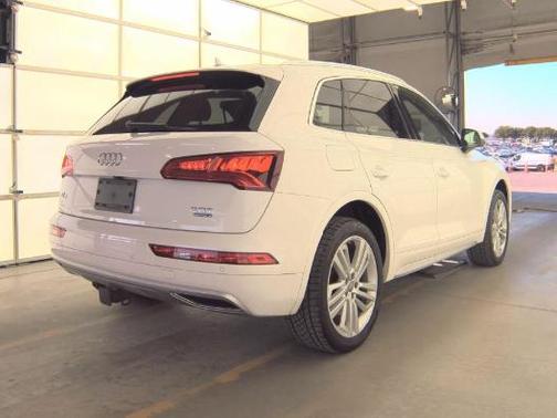Ibis White 2018 Audi Q5 2.0T Tech Premium
