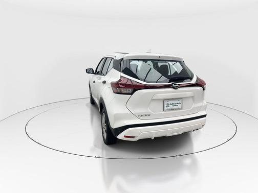 2022 Nissan Kicks S