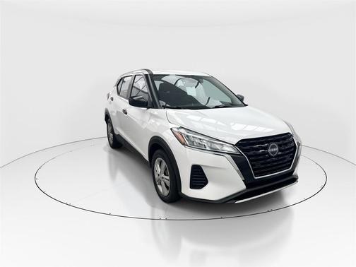 2022 Nissan Kicks S