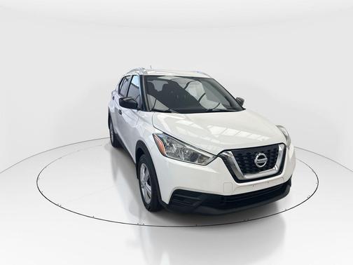 2019 Nissan Kicks S