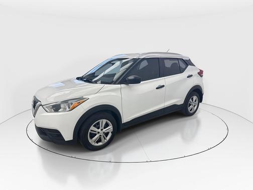 2019 Nissan Kicks S