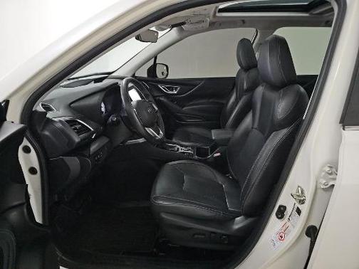 Crystal White Pearl 2019 Subaru Forester Limited