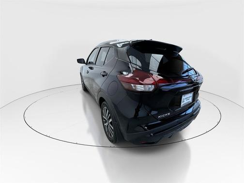 2022 Nissan Kicks SV