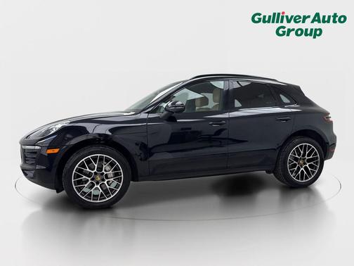 Jet Black Metallic 2018 Porsche Macan Macan