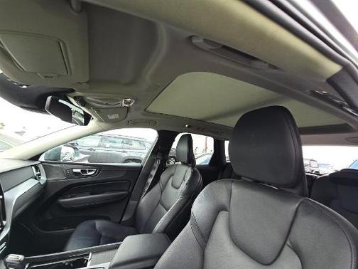 2019 Volvo XC60 T6 Momentum