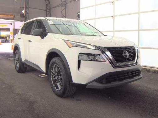 Glacier White 2023 Nissan Rogue S