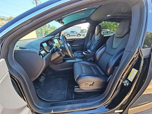 2018 Tesla Model X 75D