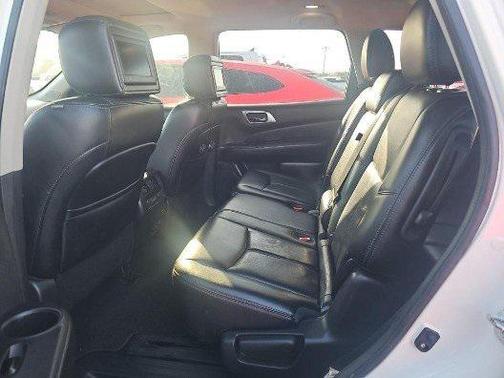 2015 Nissan Pathfinder Platinum