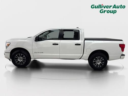 Glacier White 2022 Nissan Titan SV