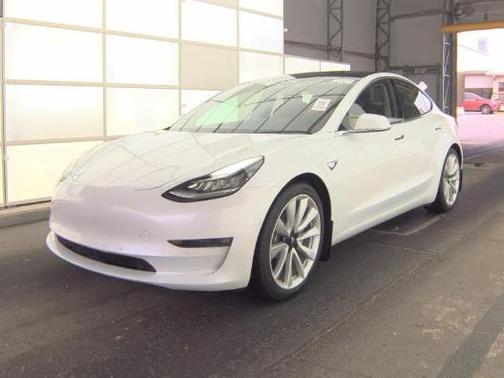 Pearl White Multi-Coat 2018 Tesla Model 3 Long Range