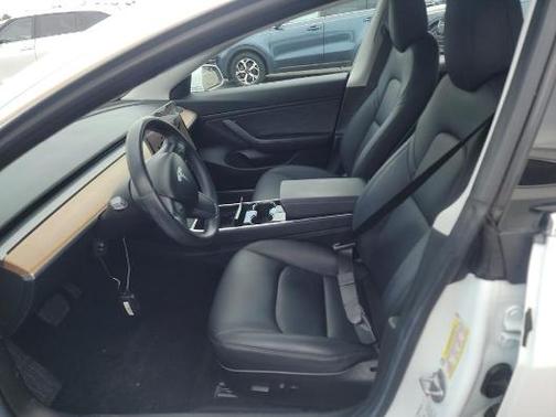 Pearl White Multi-Coat 2018 Tesla Model 3 Long Range