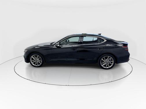 2022 Genesis G70 2.0T AWD