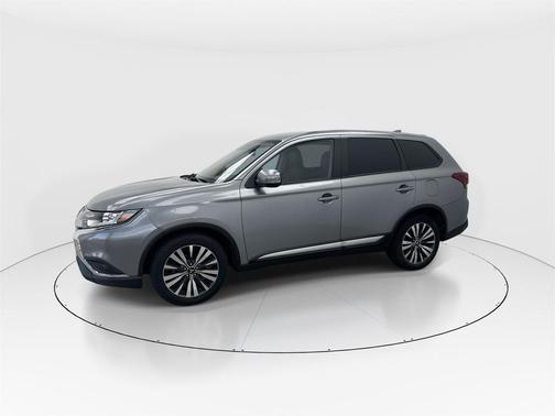 2020 Mitsubishi Outlander SE