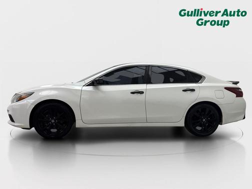 Pearl White 2017 Nissan Altima 2.5 SR