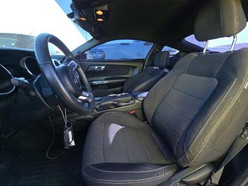 2016 Ford Mustang V6