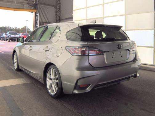 Atomic Silver 2017 Lexus CT 200h Base