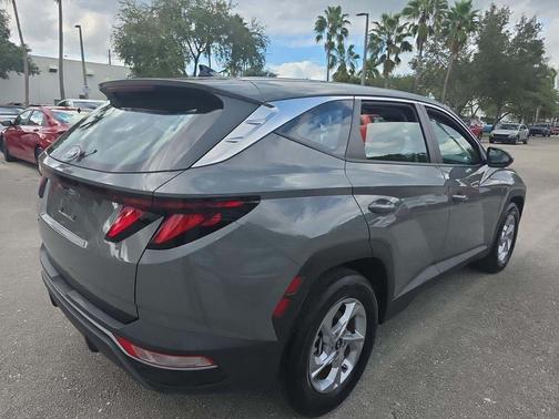 2024 Hyundai TUCSON SE