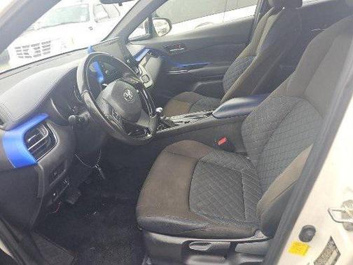 2021 Toyota C-HR XLE