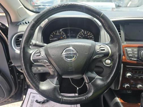 Magnetic Black Pearl 2019 Nissan Pathfinder Platinum