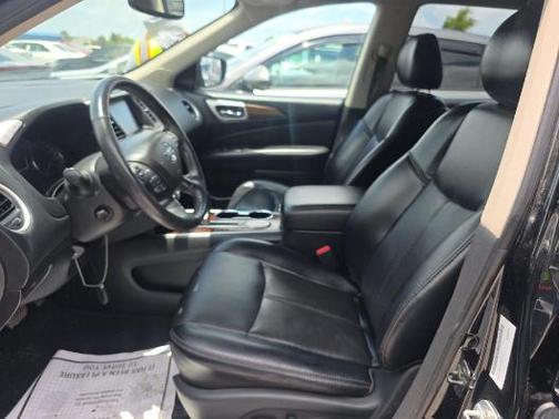 Magnetic Black Pearl 2019 Nissan Pathfinder Platinum