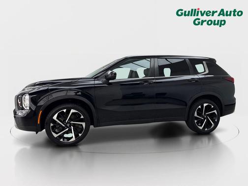 Labrador Black Pearl 2022 Mitsubishi Outlander Black Edition S-AWC