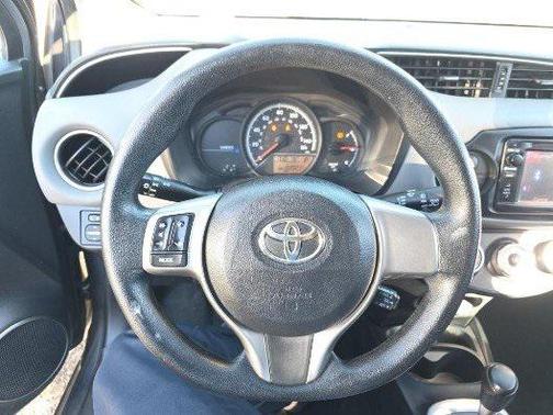 2015 Toyota Yaris LE