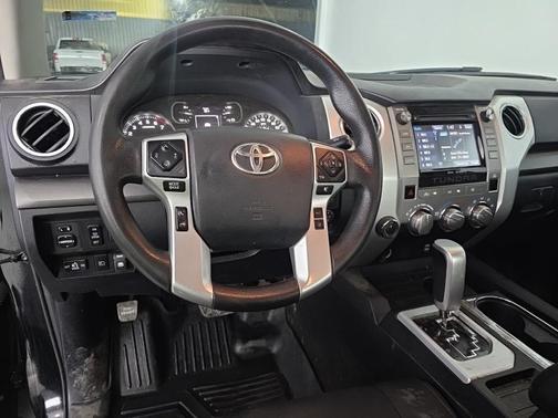 Midnight Black Metallic 2018 Toyota Tundra SR5